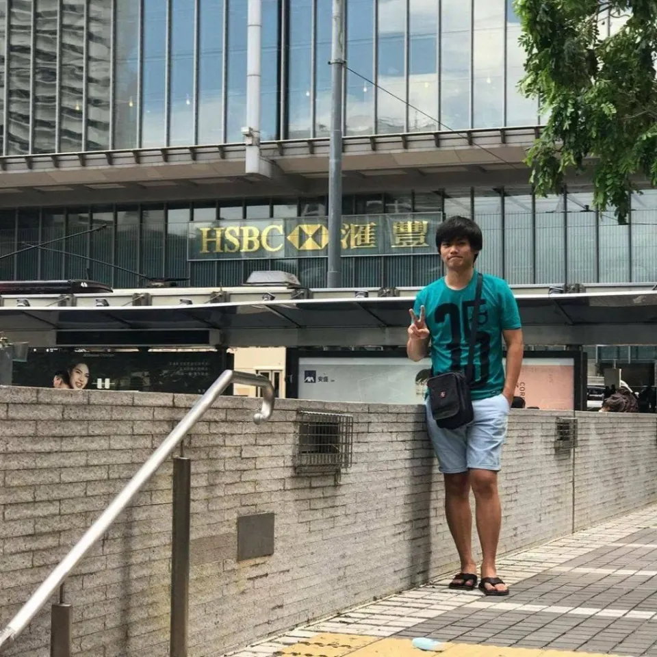 Zeng Xin Reiner Cheung outdoors in Hong Kong